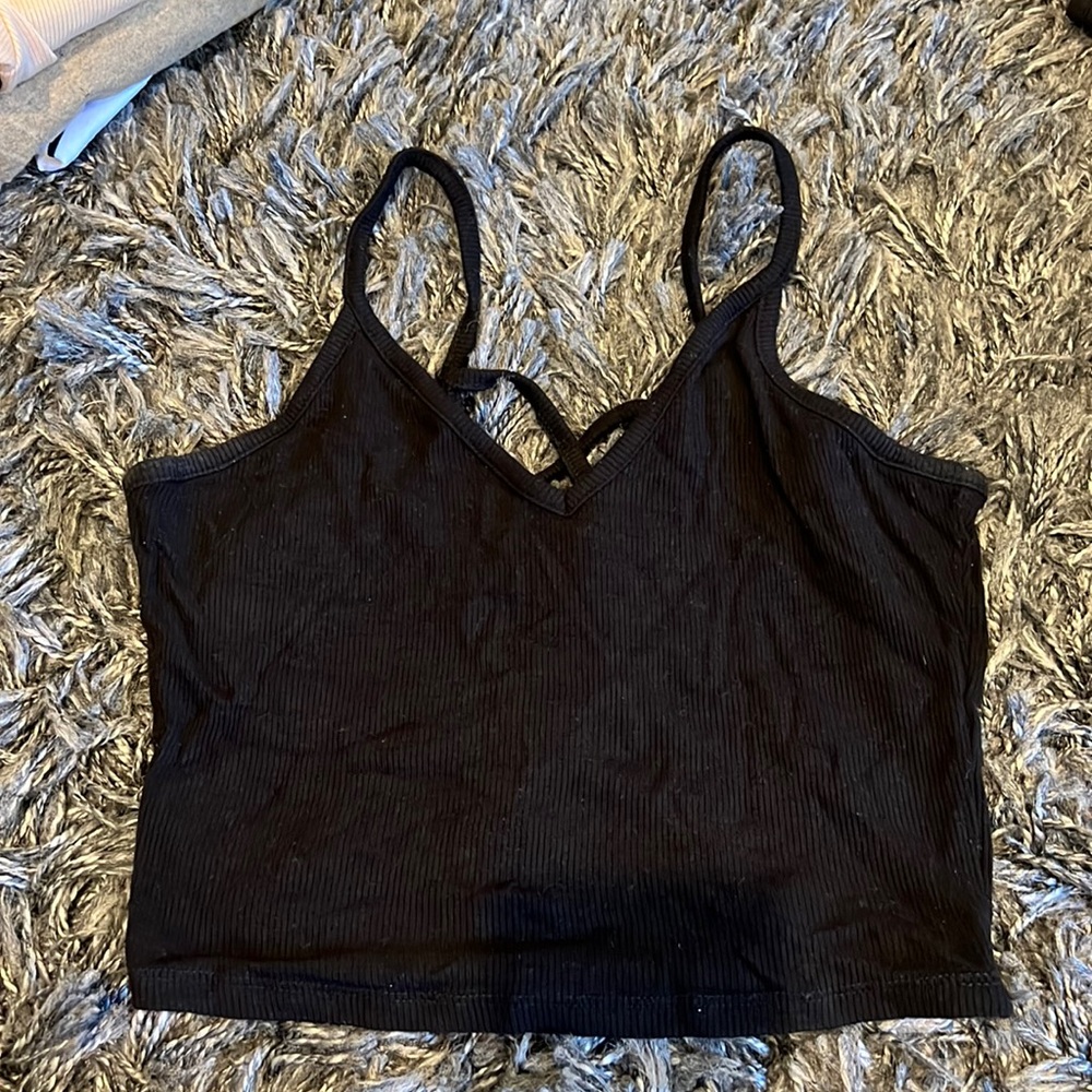 Basic black crop